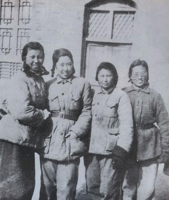 博鱼体育平台1939年李德返回苏联后留在中国的老婆和儿子她们结局如何？(图5)