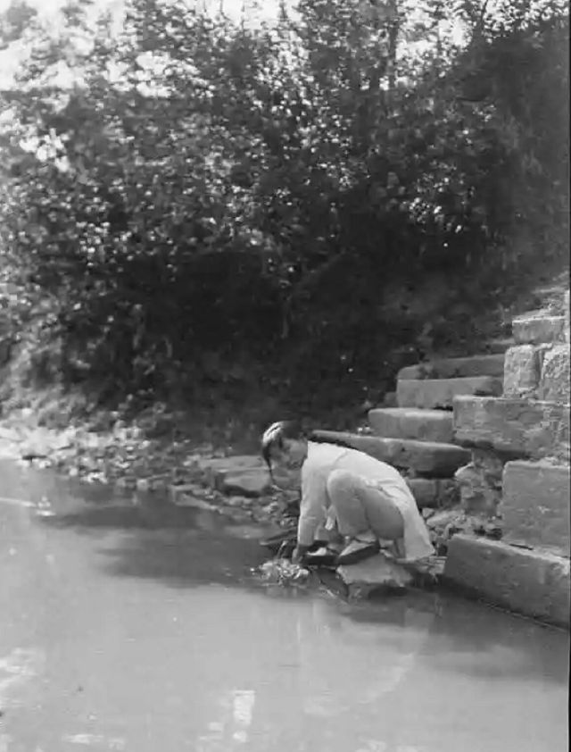 博鱼体育平台1939年李德返回苏联后留在中国的老婆和儿子她们结局如何？(图6)