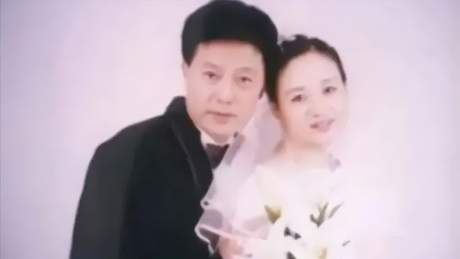 她曾经红过巩俐却因爱错人毁了一生婚后丈夫“拒认”亲生儿子(图6)